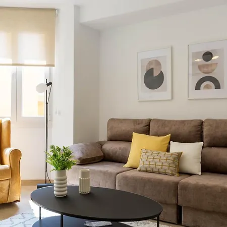 Modern Center Apartment